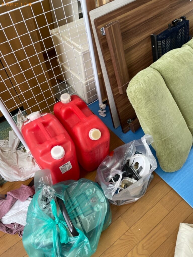 【弘前市富士見町】洗濯機、こたつ、ソファー、衣装ケース等の回収