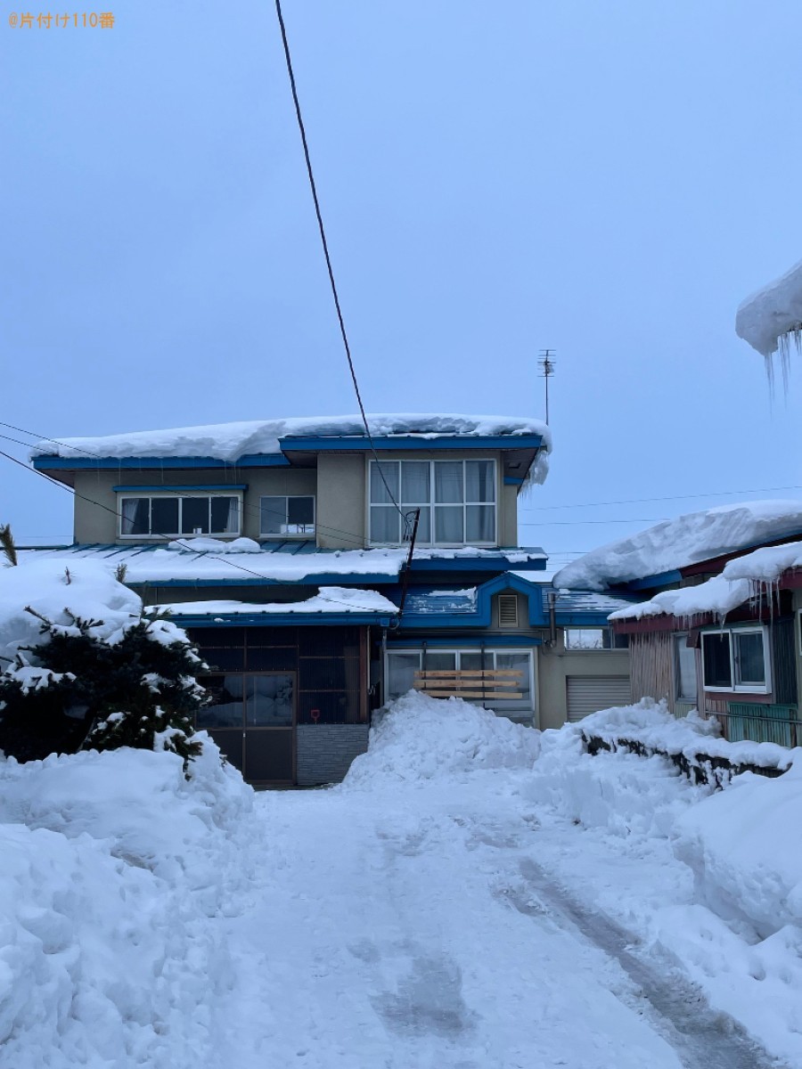 【弘前市】家の屋根と車庫の上の雪下ろしと排雪作業ご依頼