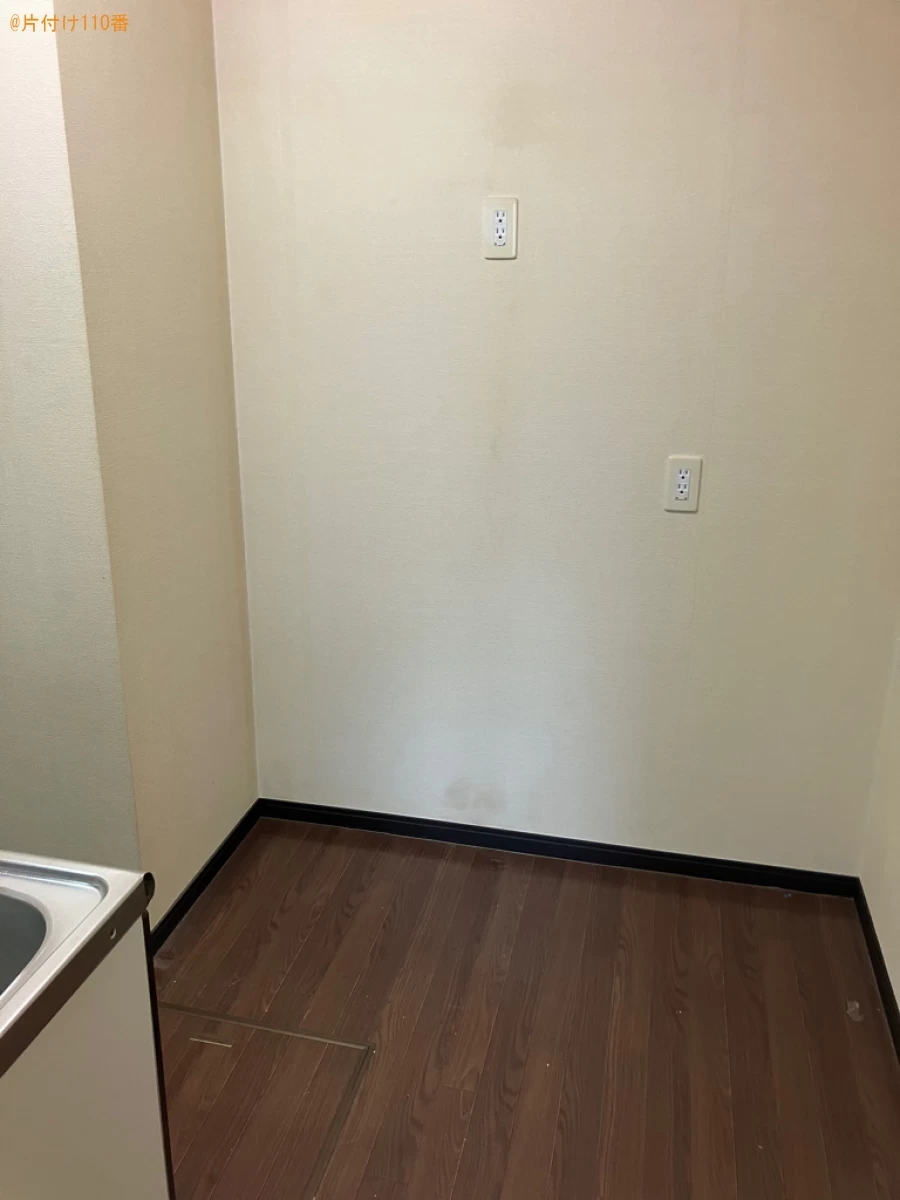 シングルベッドマットレス、冷蔵庫、布団、ソファー、棚等の回収