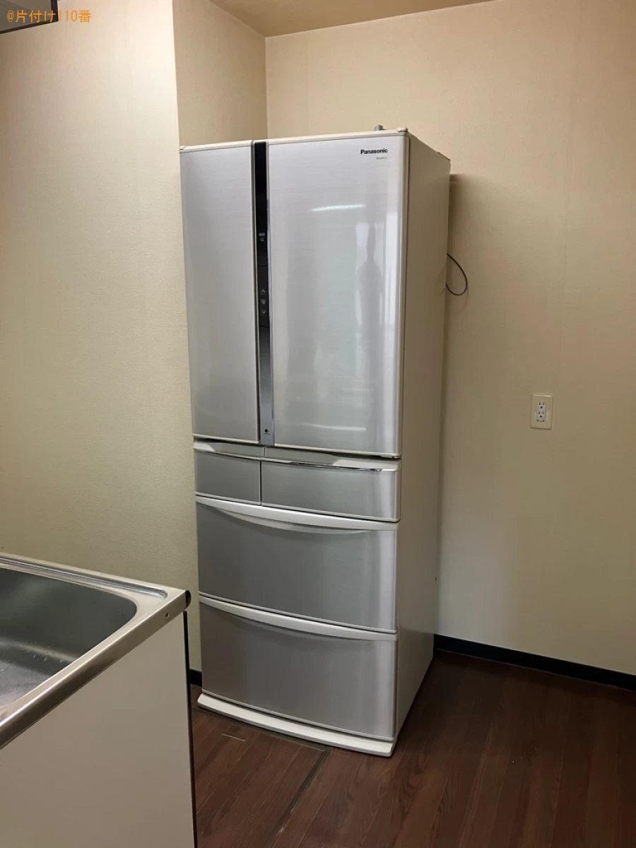 シングルベッドマットレス、冷蔵庫、布団、ソファー、棚等の回収